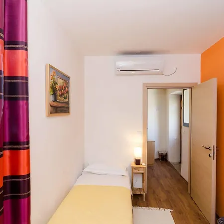 Old Town Guest house 3*