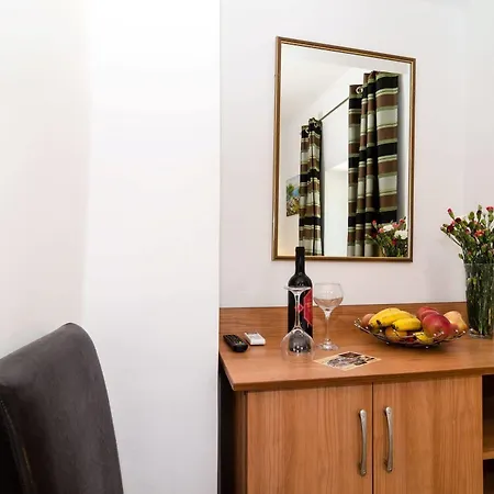 Old Town Guest house 3*